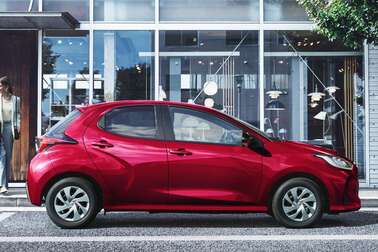 【モデル入り素材】G（ハイブリッド・2WD）