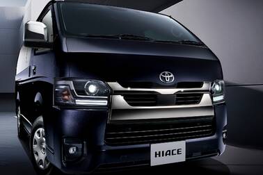 特別仕様車スーパーGL“DARK PRIME II”（2WD・2800ディーゼル・標準ボディ）