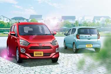 （左）：X “Limited” （2WD）